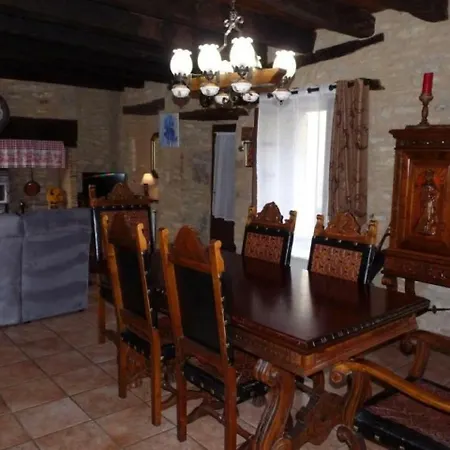 בית נופש House Gites De Caractere *